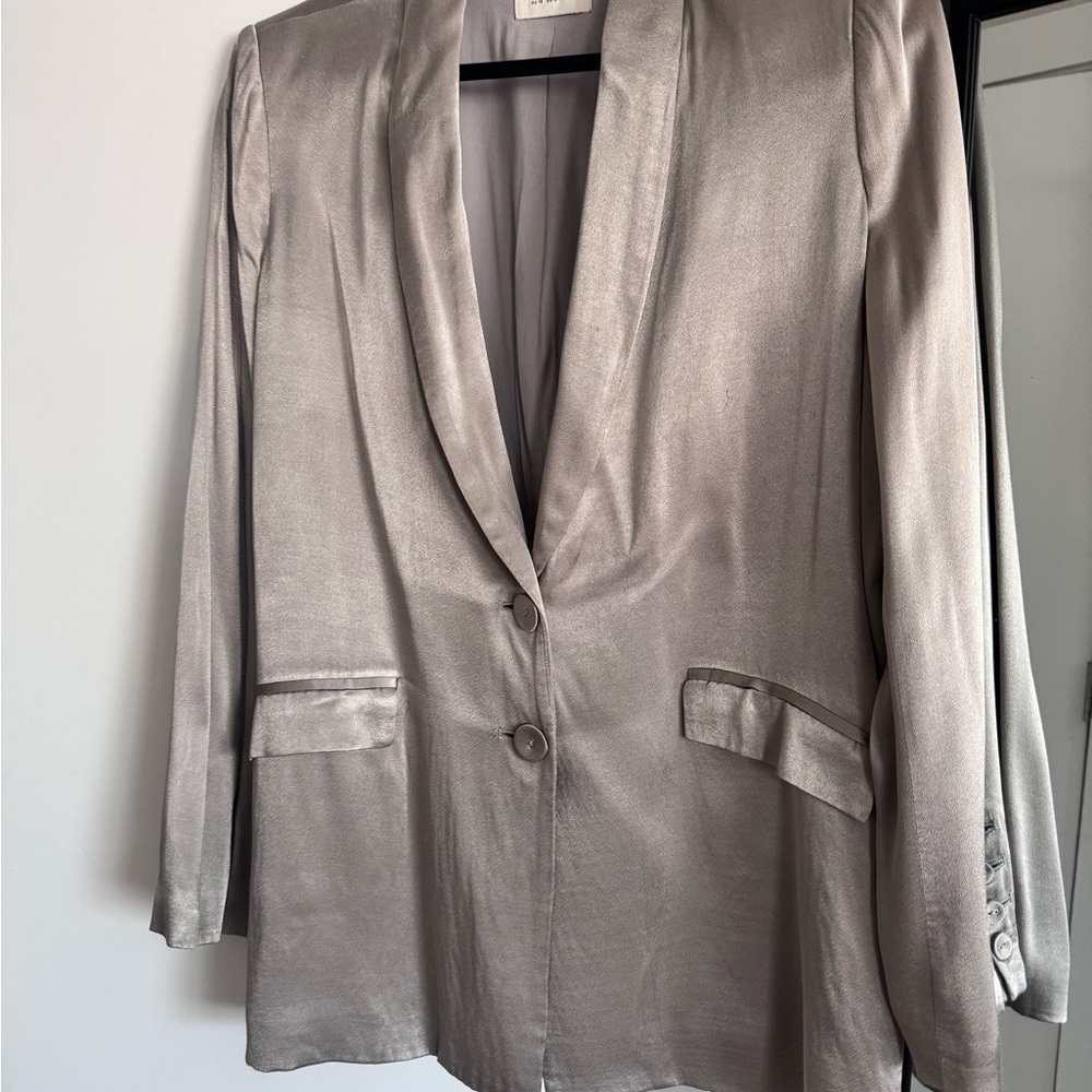Dissh Kiah Pewter Satin Blazer – Size Small (US 6) - Picture 3 of 6